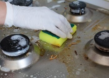 Cómo limpiar y abrillantar acero inoxidable sin dañarlo en tu hogar