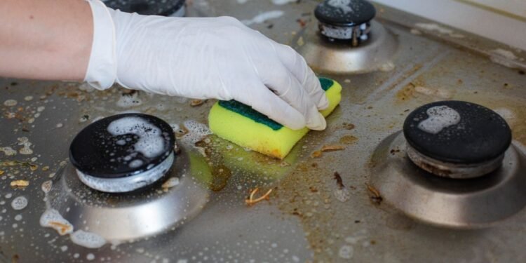 Cómo limpiar y abrillantar acero inoxidable sin dañarlo en tu hogar