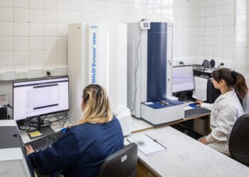 ANLIS lanza Maldi-Bot: innovación de IA que revoluciona diagnóstico microbiológico