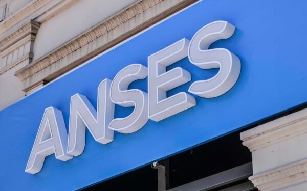 Se confirmó el aumento en jubilaciones y asignaciones de Anses en septiembre