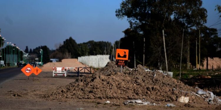 El presupuesto 2026 mantiene paralizada la obra pública y agrava la crisis