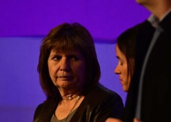 Patricia Bullrich asume liderazgo en La Libertad Avanza tras derrota electoral