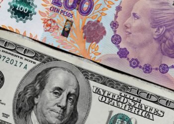 Victoria del peronismo impulsa el dólar a un récord histórico en Buenos Aires