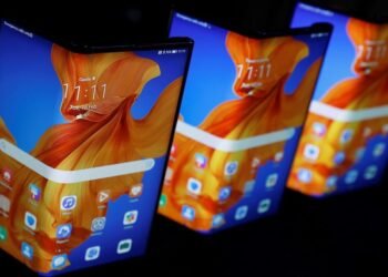 Samsung lanzará el Galaxy TriFold, un smartphone con tres pantallas que costará 3.000 dólares