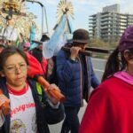 Cientos de peregrinos caminan hacia la fiesta del Milagro en Salta