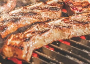 Córdoba: un asado salvado de la tormenta se vuelve viral en redes sociales