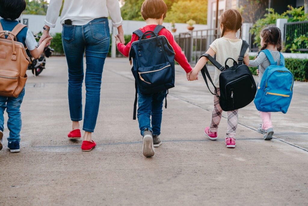 Caminando al colegio: la importancia de promover el ejercicio en niños y adolescentes