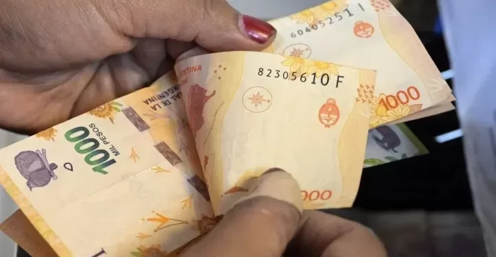 Los salarios en agosto crecieron 3,2% y superaron la inflación, según el INDEC