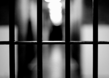 Detienen a guardiacárcel con drogas en unidad penitenciaria de Buenos Aires