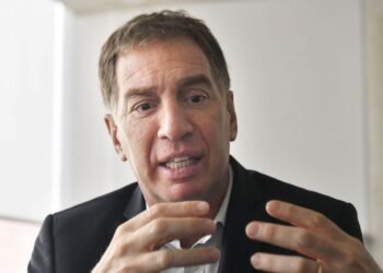 Rechazan que Santilli encabece la lista por La Libertad Avanza