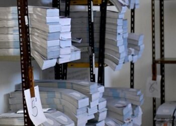 Cámara Electoral rechaza reimpresión de boletas tras renuncias de candidatos