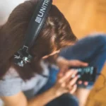 El auge del podcast en español transforma el consumo de contenidos y oportunidades laborales