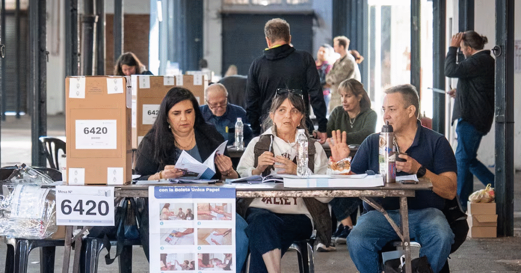 La jornada electoral avanza ágil y sin inconvenientes, confirman autoridades