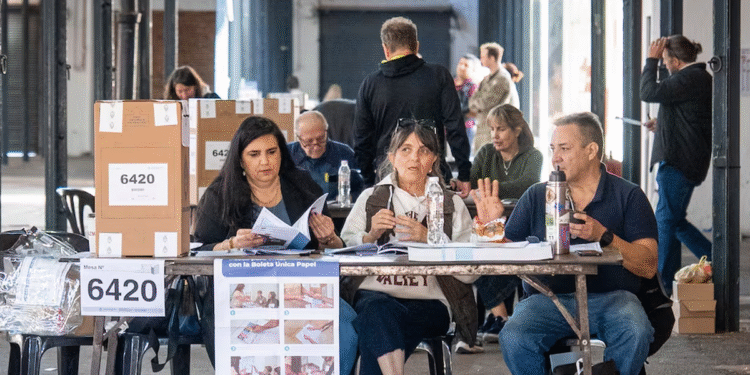 La jornada electoral avanza ágil y sin inconvenientes, confirman autoridades
