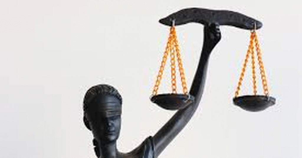 Abogada condenada a pagar más de tres millones por negligencia en juicio