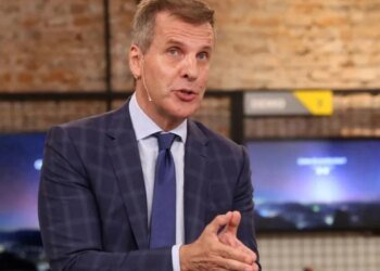 Redrado advierte sobre la asistencia de EE.UU. y la urgencia de reformas económicas