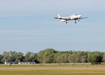 General Pico inicia conexión aérea con Buenos Aires en solo 80 minutos