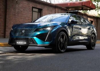 Peugeot lanza el nuevo 408, un sedán innovador y de diseño único