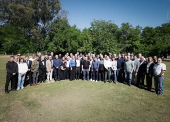 Intendentes peronistas respaldan a Kicillof y destacan triunfo electoral