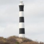 La historia del Faro de Claromecó, testigo de naufragios y guerra