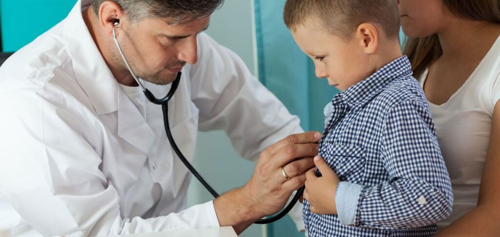 Pediatras en Argentina: un pilar esencial para la salud infantil hoy