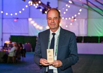 Premio internacional destaca a El Parque Papas por su agricultura sustentable