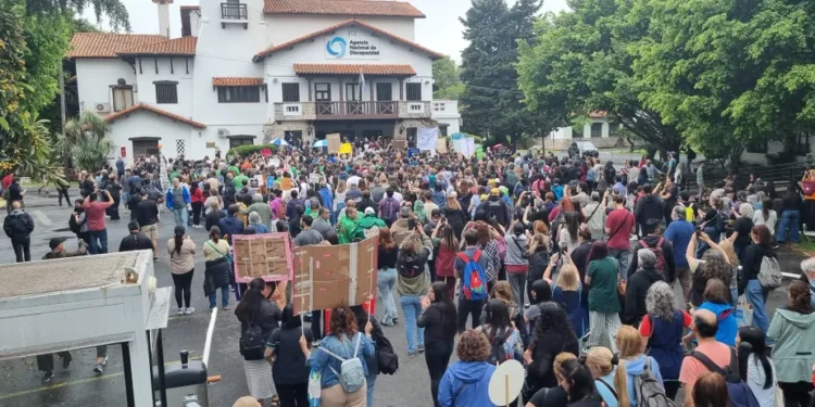 Trabajadores protestan en ANDIS por Ley de Emergencia en Discapacidad y salarios adeudados