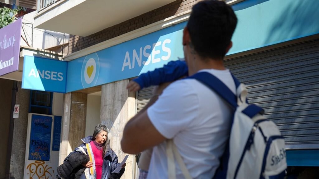 ANSES confirma aumento y bono para jubilados en octubre: ¿cuáles son los montos?
