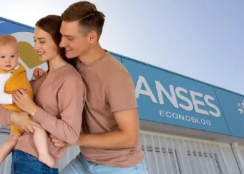 Se confirmó el aumento en la asignación por adopción de Anses para noviembre
