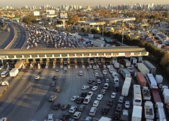 Restricciones en rutas bonaerenses buscan mejorar el tránsito hacia la costa