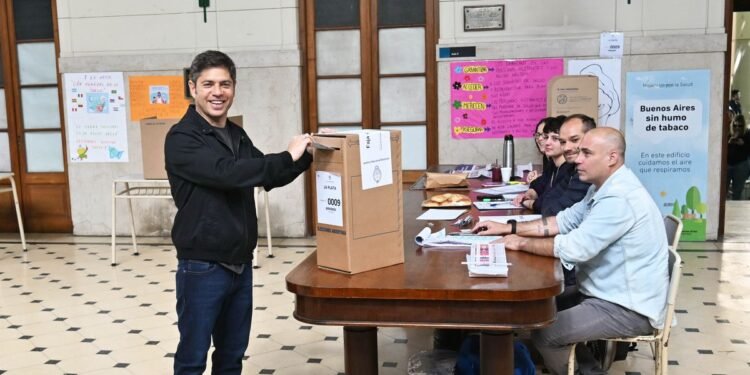 Kicillof destacó la importancia de votar y criticó la reforma laboral propuesta