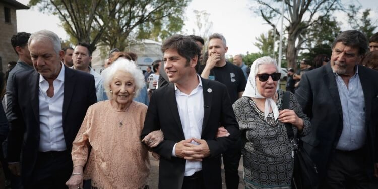 Kicillof cierra el programa Futuro Memoria con más de 15.000 jóvenes participantes