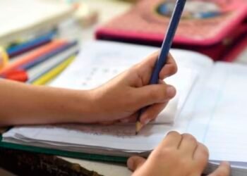 ¿Cómo acceder a la Ayuda Escolar 2025 y qué requisitos se necesitan?