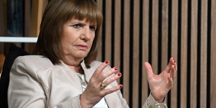 Bullrich critica el CONICET y universidades por el bajo nivel de investigación