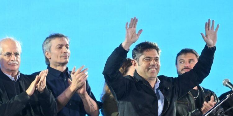 Kicillof advierte a Milei sobre descontento ciudadano tras ajustada elección