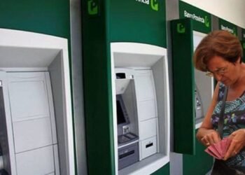 Los bancos cerrarán tres días por el feriado del Día del Respeto a la Diversidad Cultural