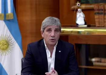 Caputo promete menos impuestos y una reforma laboral más ágil en el país