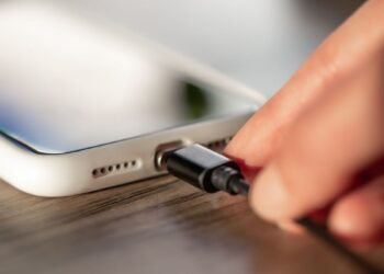 Cómo cargar el celular más rápido usando el modo avión de forma efectiva