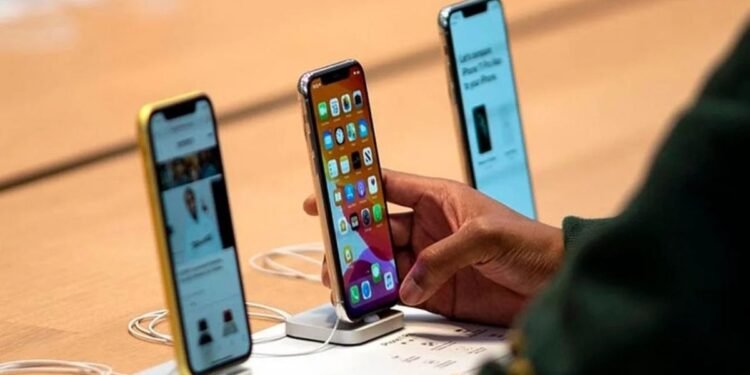 Motorola lidera ventas en Frávega con cinco modelos destacados de celulares