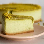 El cheesecake de pistacho sin horno conquista el paladar gourmet en redes