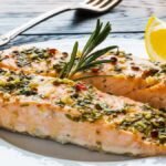 Salmón al horno con pesto: receta fácil y nutritiva para disfrutar en casa