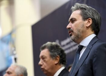 Ramos Padilla rechaza cambios en boleta y defiende paridad de género