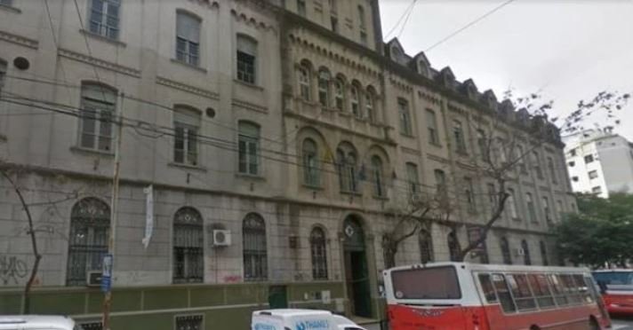 Cuatro estudiantes de colegio en Palermo sufren graves quemaduras en experimento de química