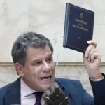 Manes denuncia un pacto entre el Gobierno y el kirchnerismo en el Congreso