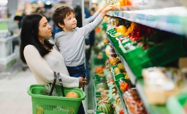 Una familia tipo necesitó más de 1.1 millones para no caer en la pobreza en septiembre