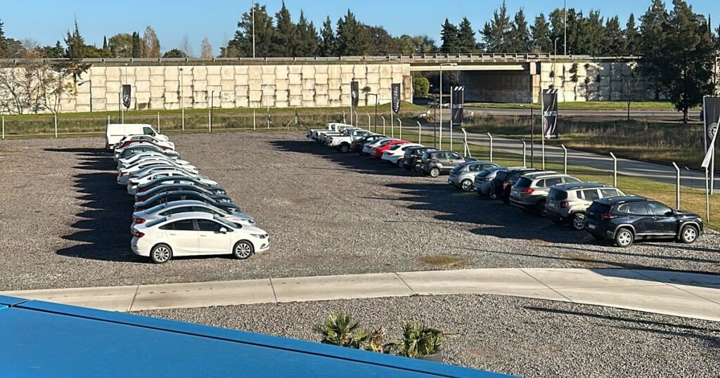 Grupo Randazzo y Kavak abren oficina en Berazategui para autos usados