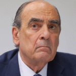 Francos se afianza en el Gabinete tras elecciones, espera cambios en diciembre