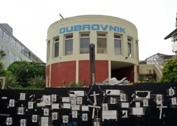 Familiares de víctimas del desplome en Villa Gesell exigen justicia a un año de la tragedia