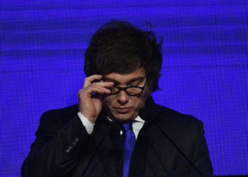 Milei propone reformas laborales y tributarias ante la inminente elección