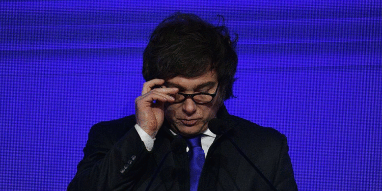 Milei propone reformas laborales y tributarias ante la inminente elección